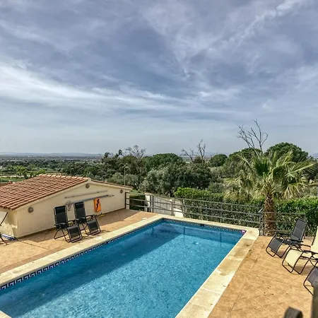 Cathy Villa *